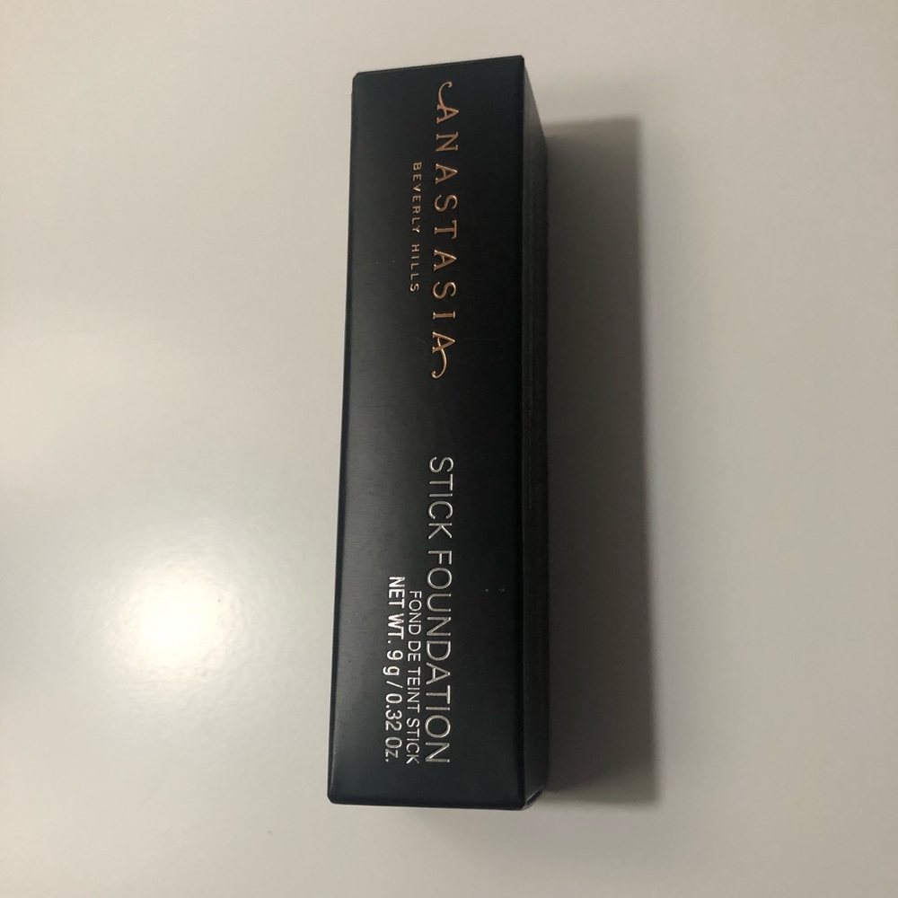 Anastasia Beverly Hills Stick Foundation Banana